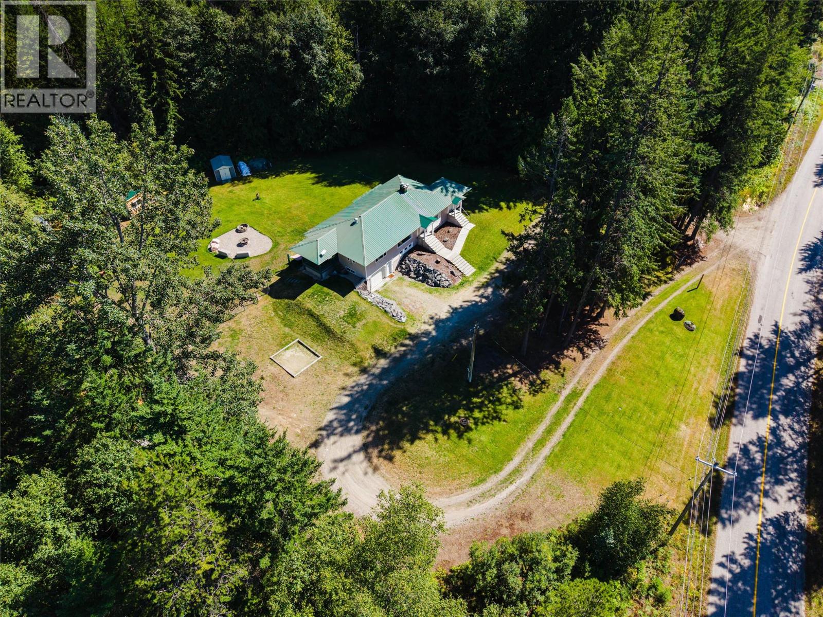 852 RIONDEL Road, Riondel