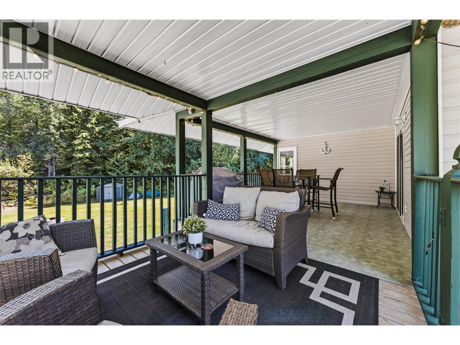 852 RIONDEL Road, Riondel