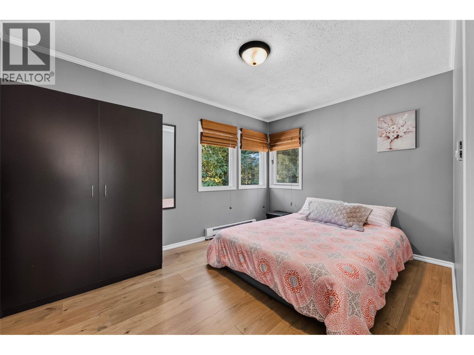 852 RIONDEL Road, Riondel