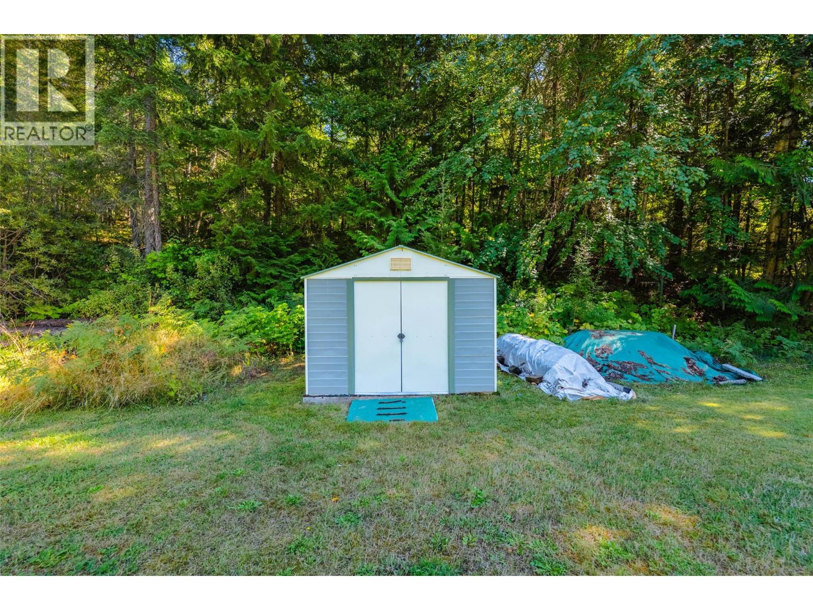 852 RIONDEL Road, Riondel