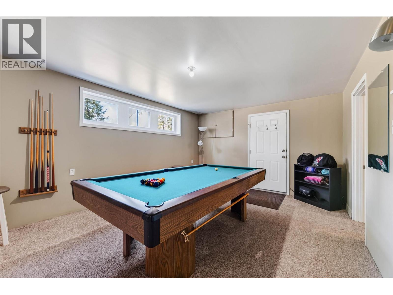 852 RIONDEL Road, Riondel