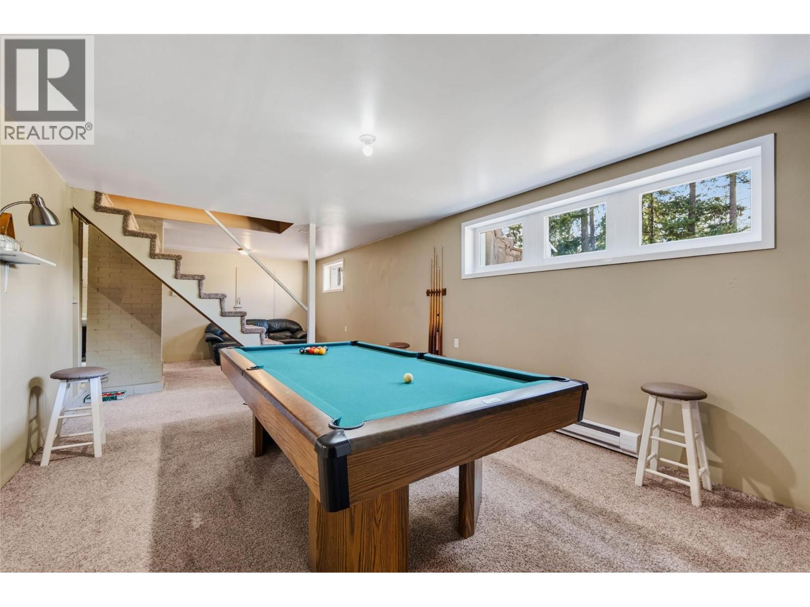 852 RIONDEL Road, Riondel