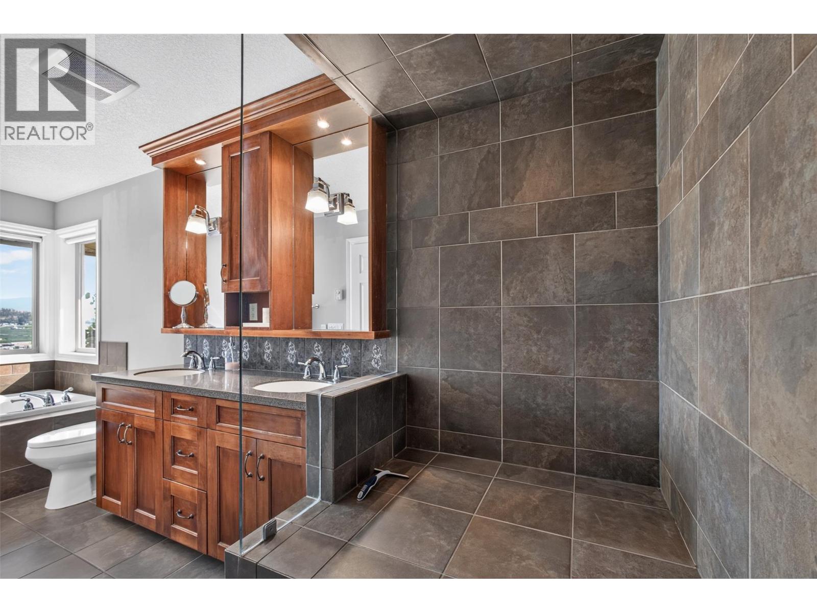  155 Terrace Hill Court, Kelowna