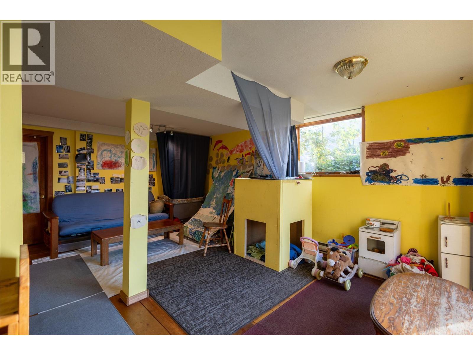 601 Richards Street, Nelson