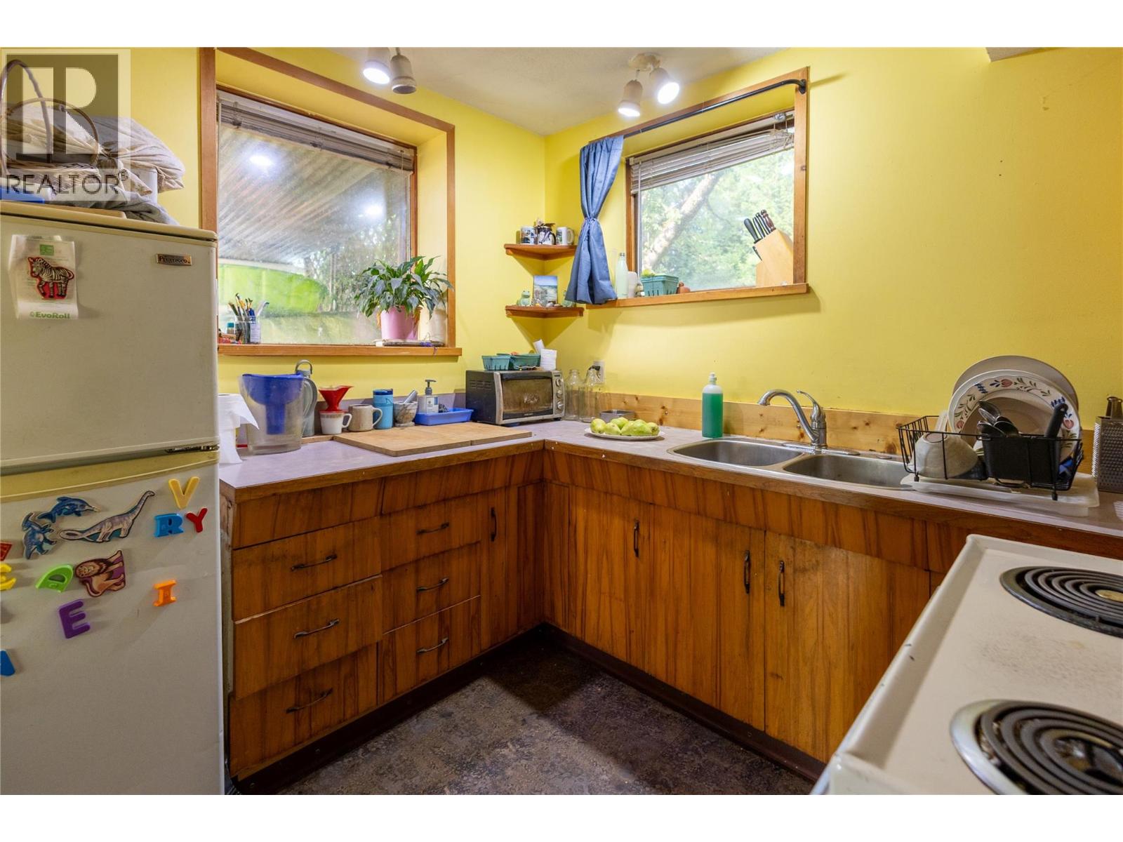 601 Richards Street, Nelson