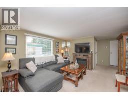 Living room - 15401 Kalamalka Lake Road Unit# 3a, Coldstream, BC V1B1Z3 Photo 6