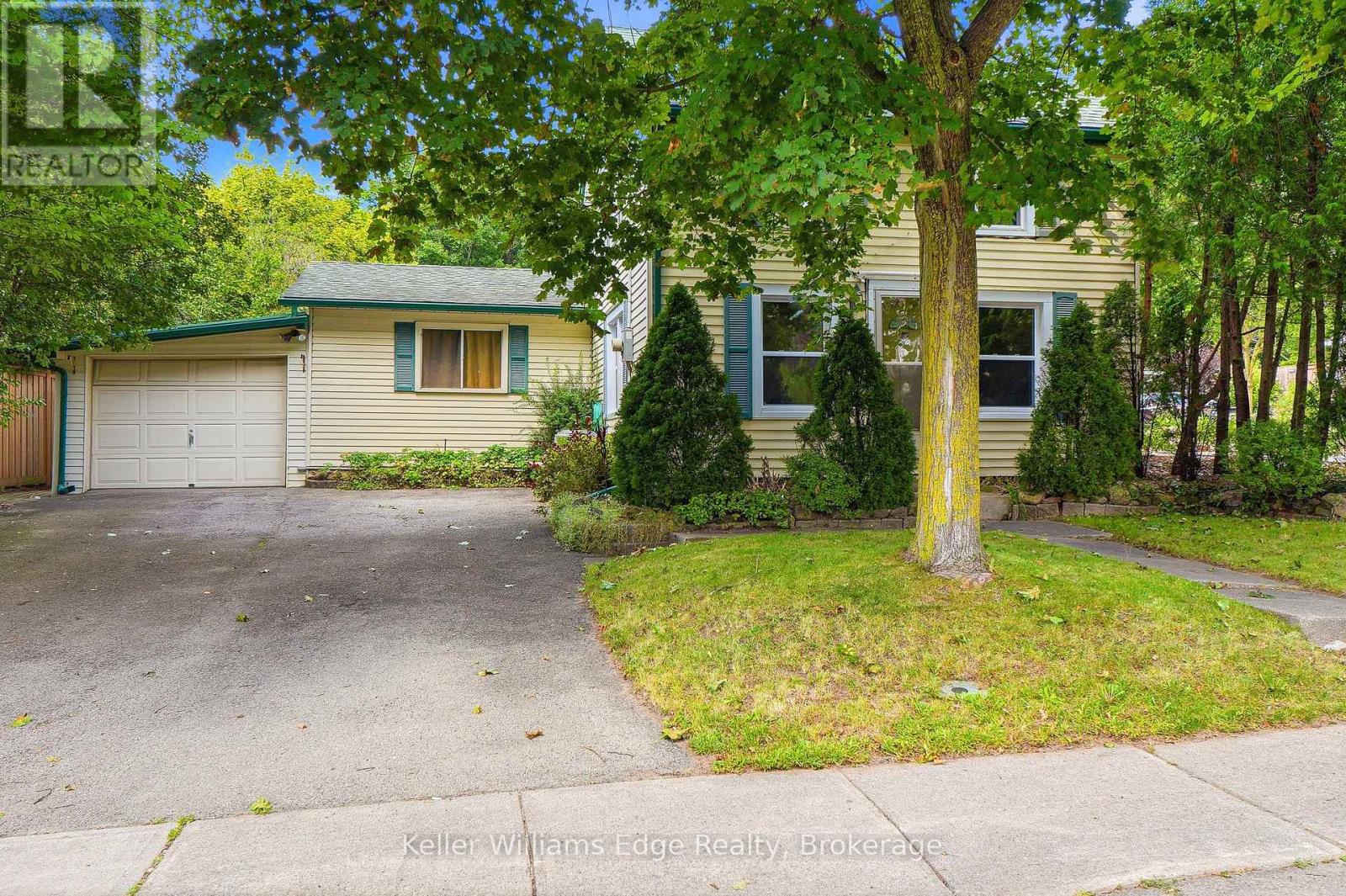 361 DUNDAS STREET E - 2