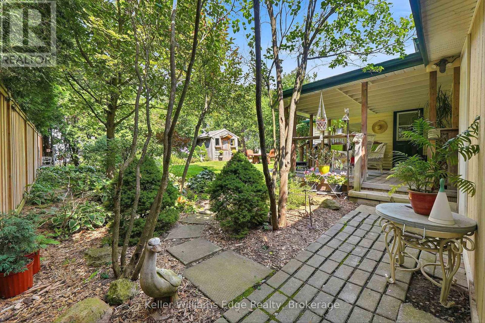 361 DUNDAS STREET E - Image 37