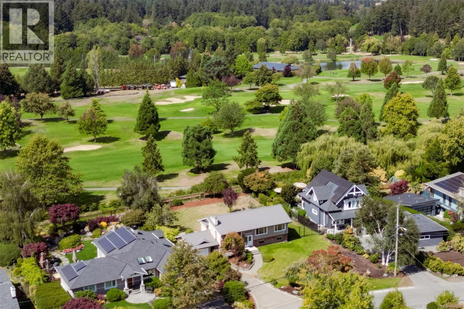 5348 Parker Ave, Saanich