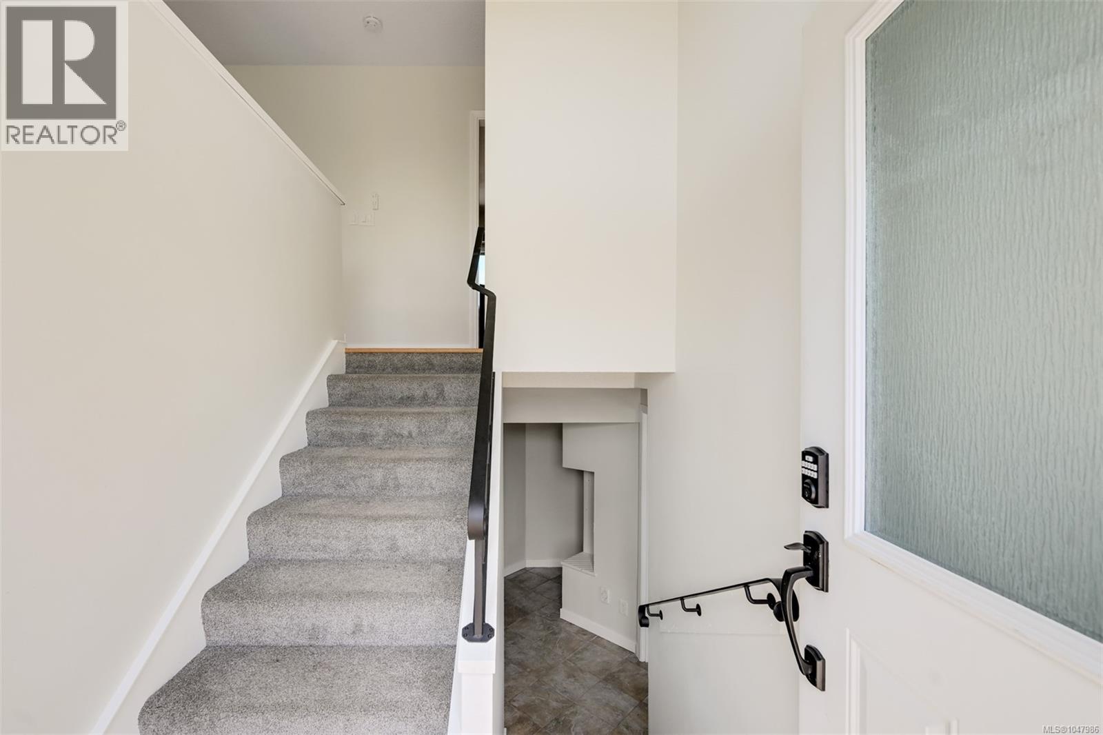 5348 Parker Ave, Saanich