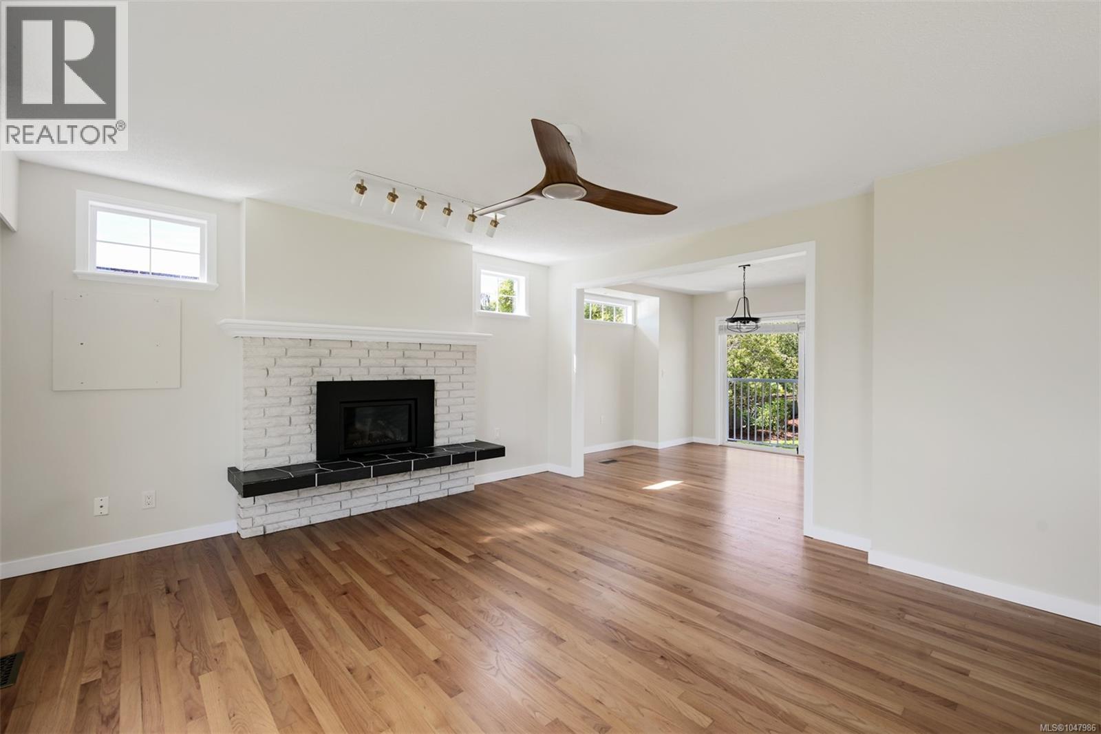 5348 Parker Ave, Saanich