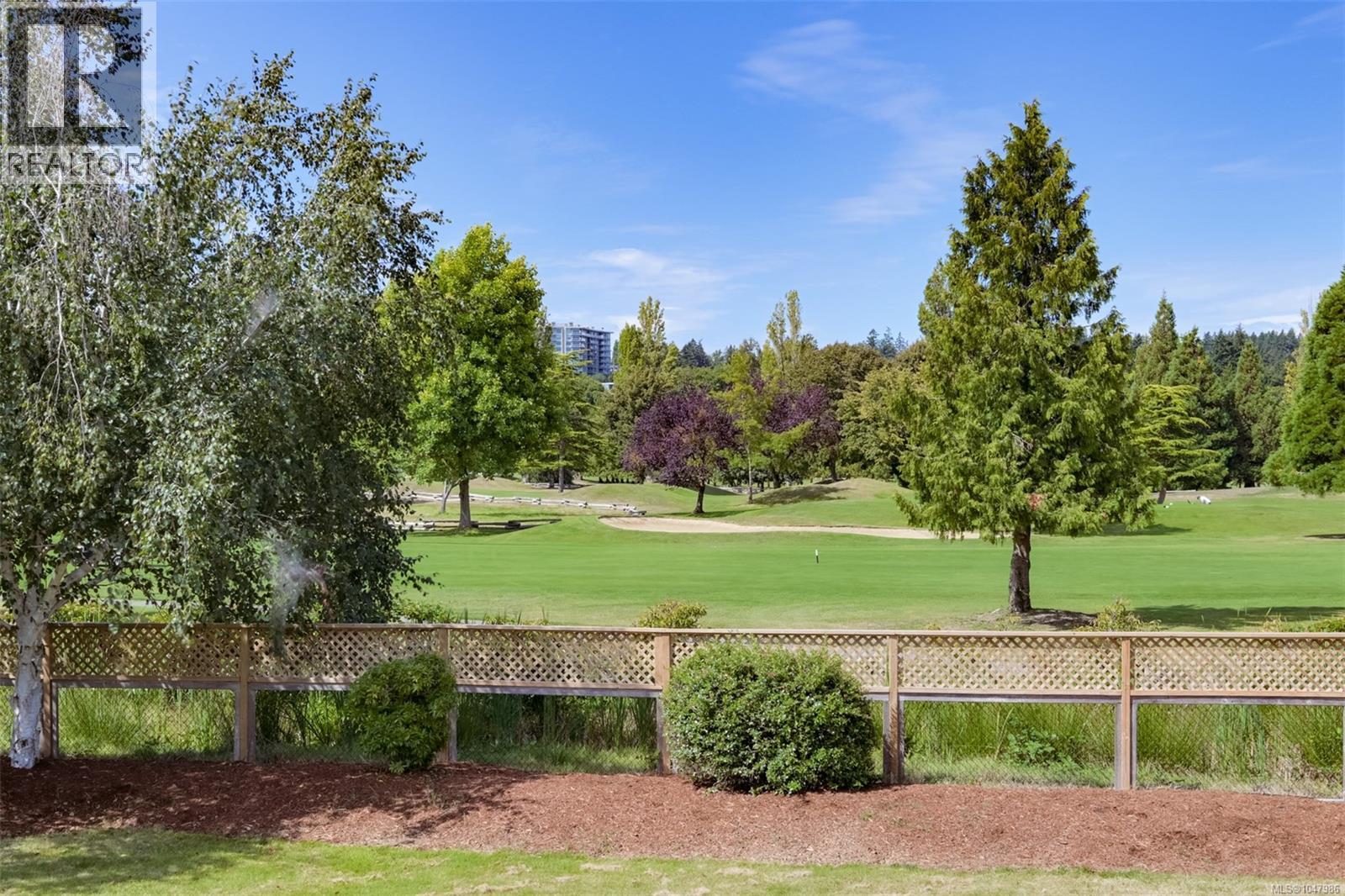 5348 Parker Ave, Saanich
