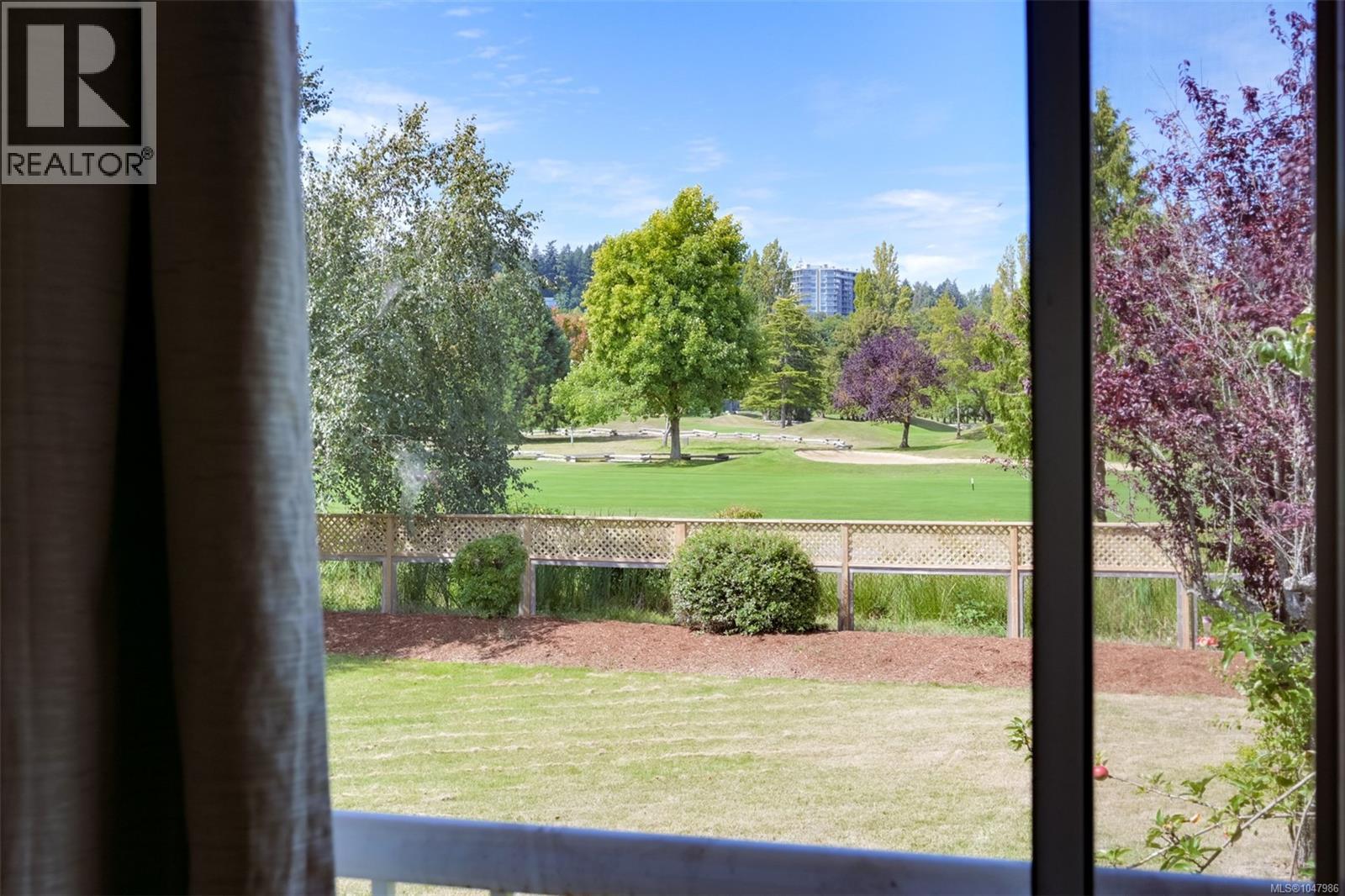 5348 Parker Ave, Saanich