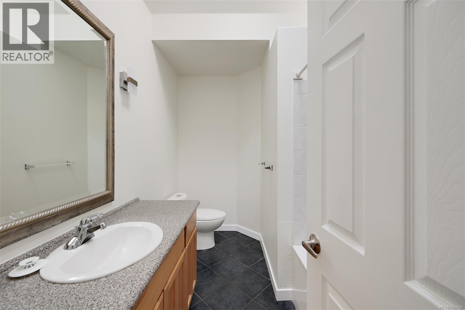 5348 Parker Ave, Saanich