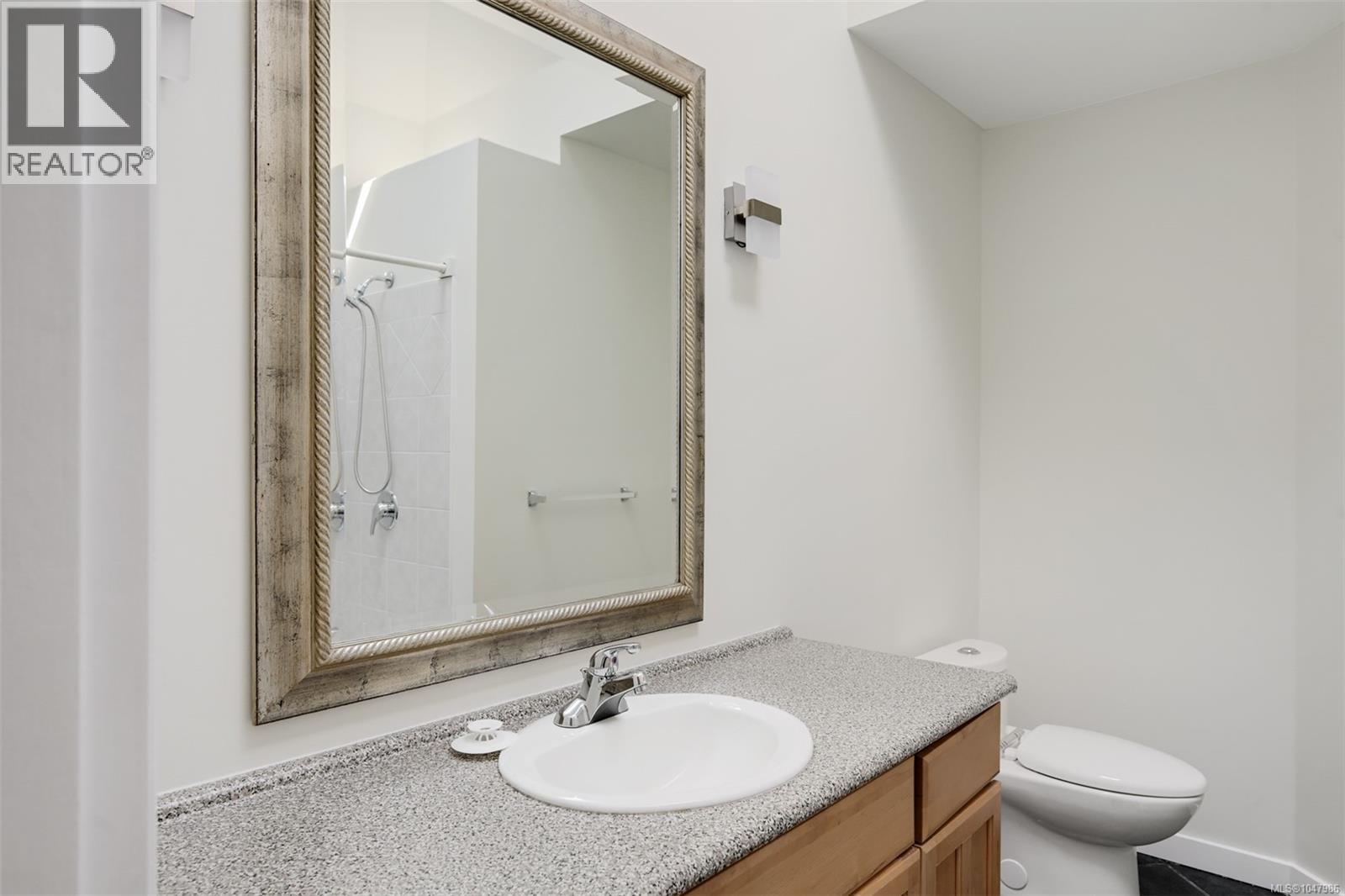 5348 Parker Ave, Saanich