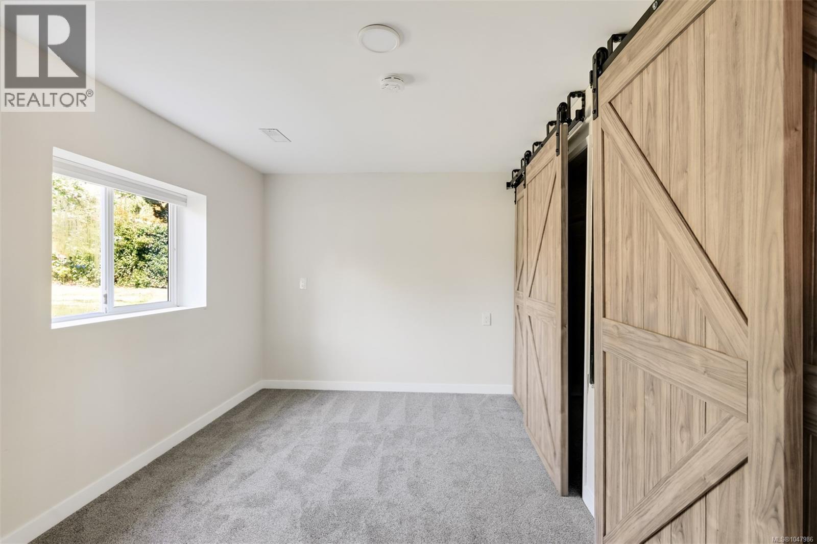 5348 Parker Ave, Saanich