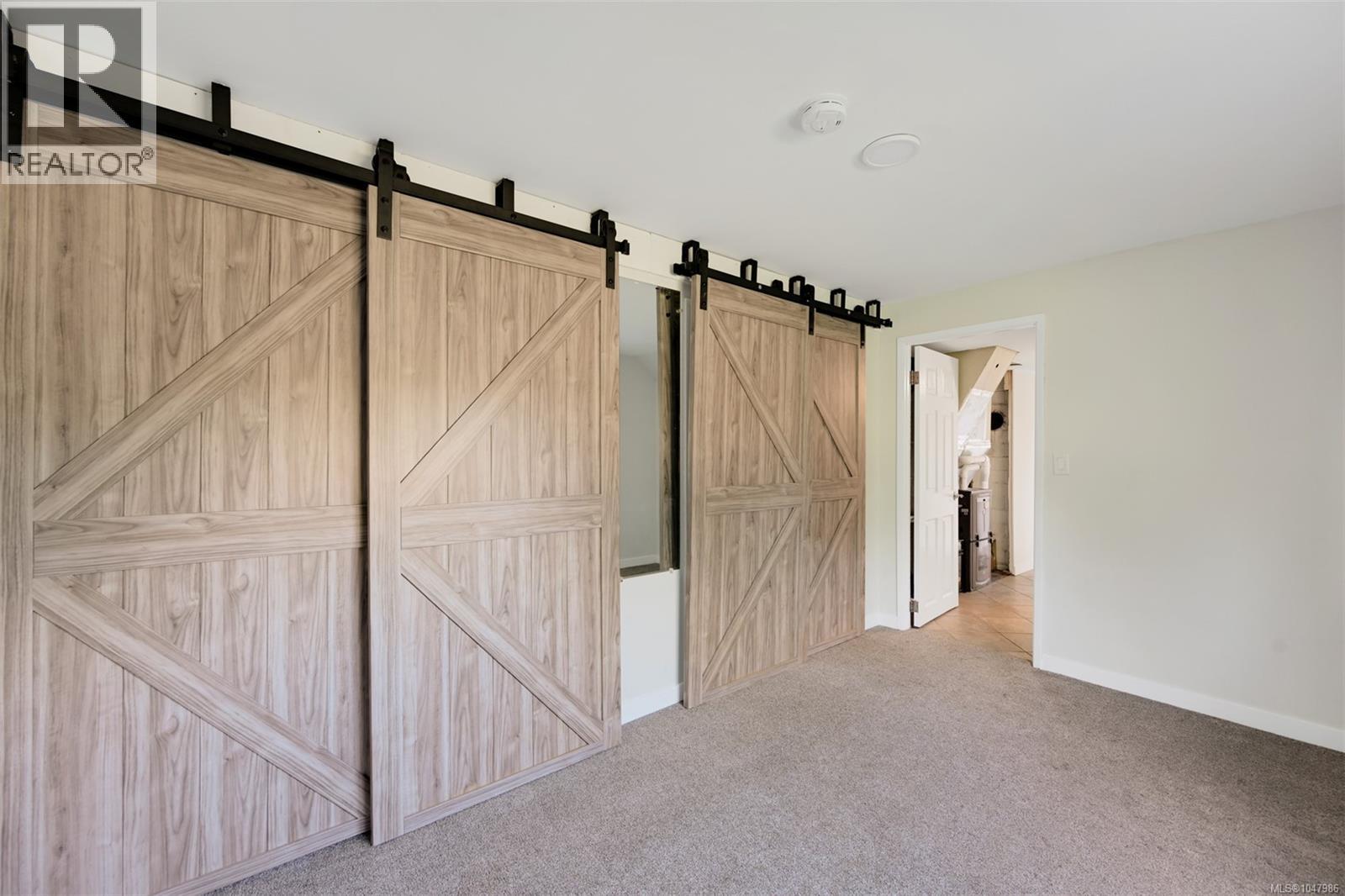 5348 Parker Ave, Saanich