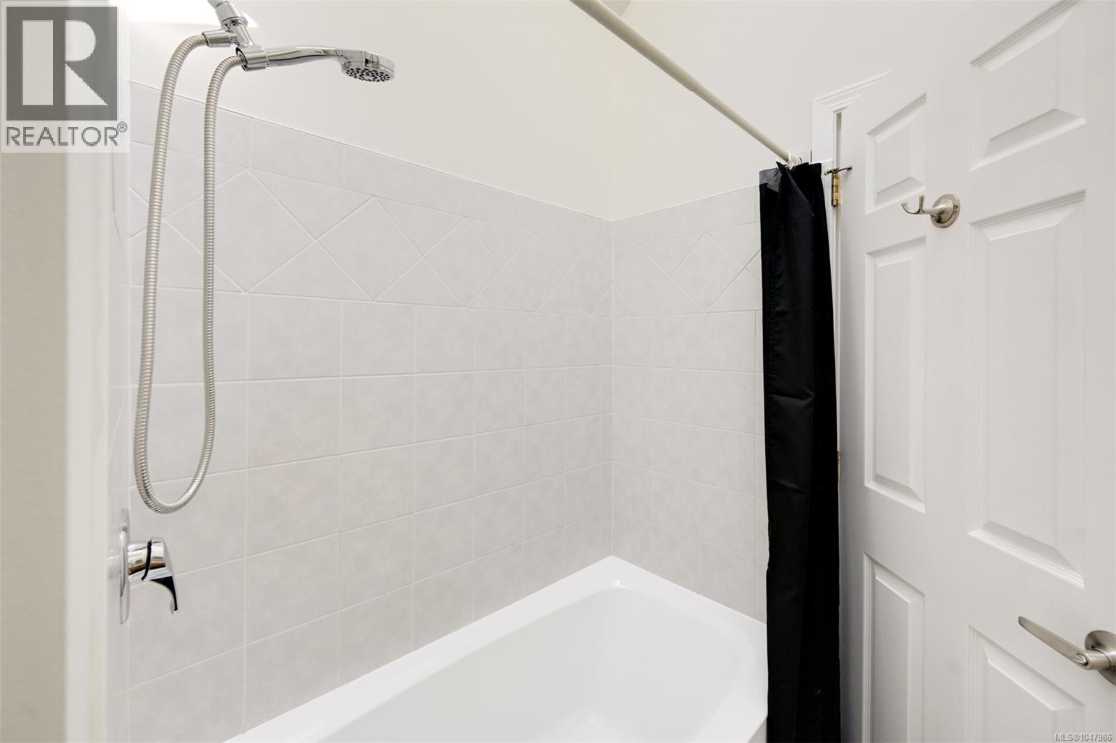 5348 Parker Ave, Saanich