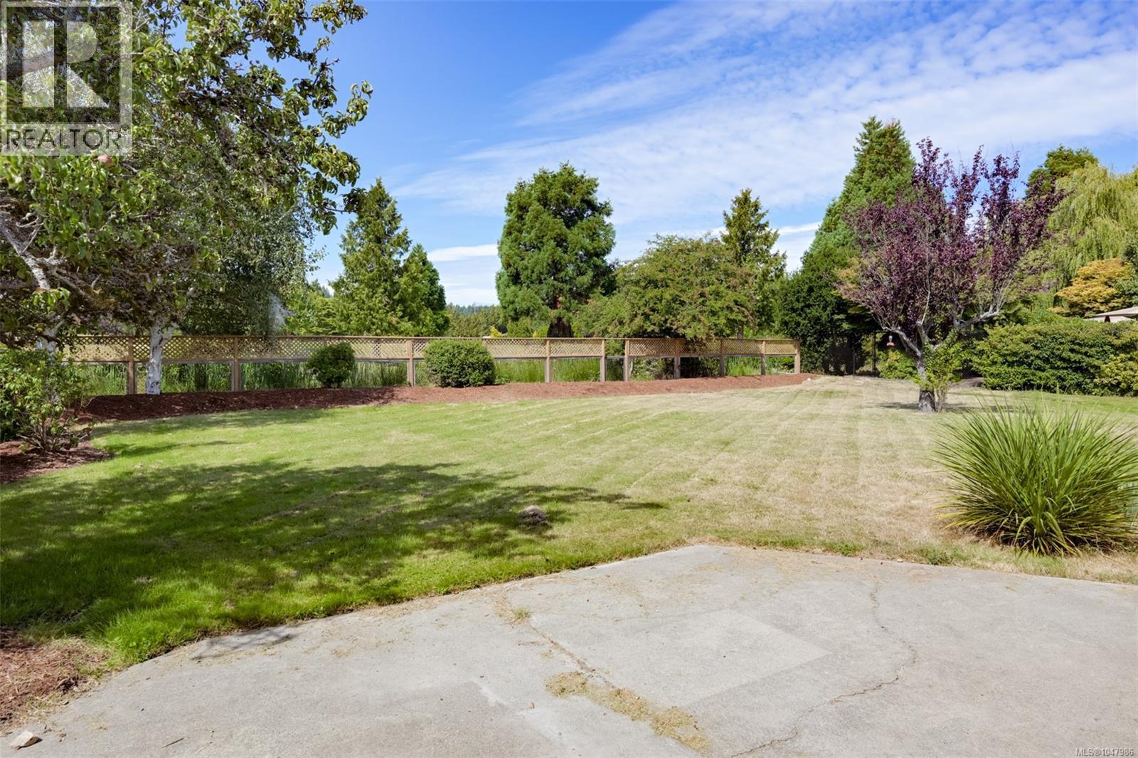 5348 Parker Ave, Saanich