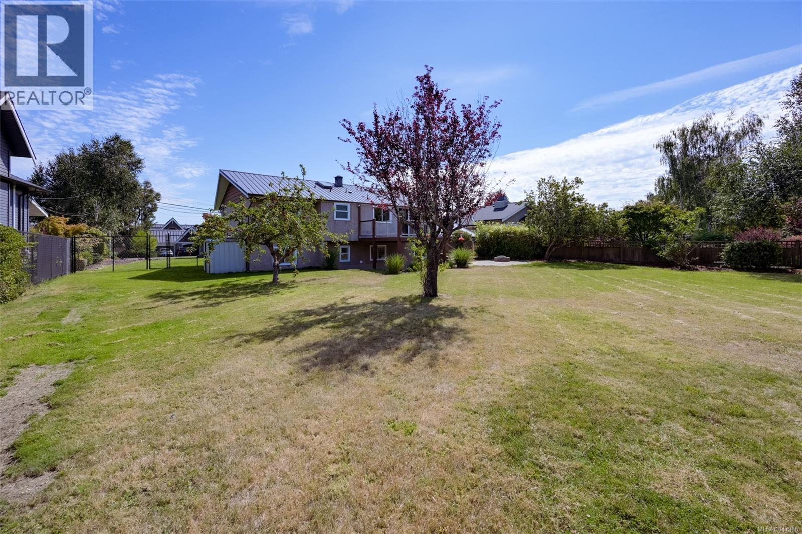 5348 Parker Ave, Saanich