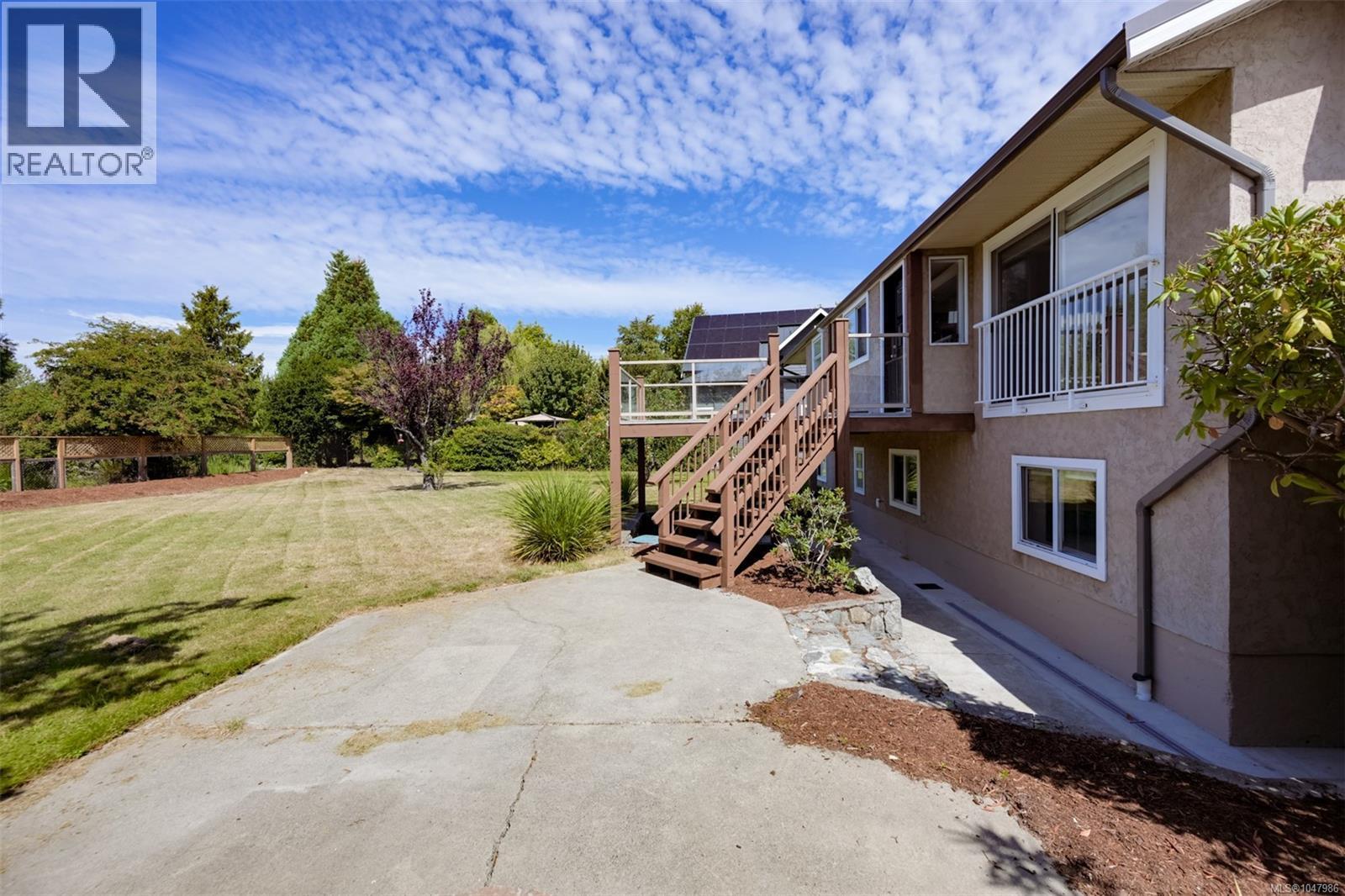 5348 Parker Ave, Saanich