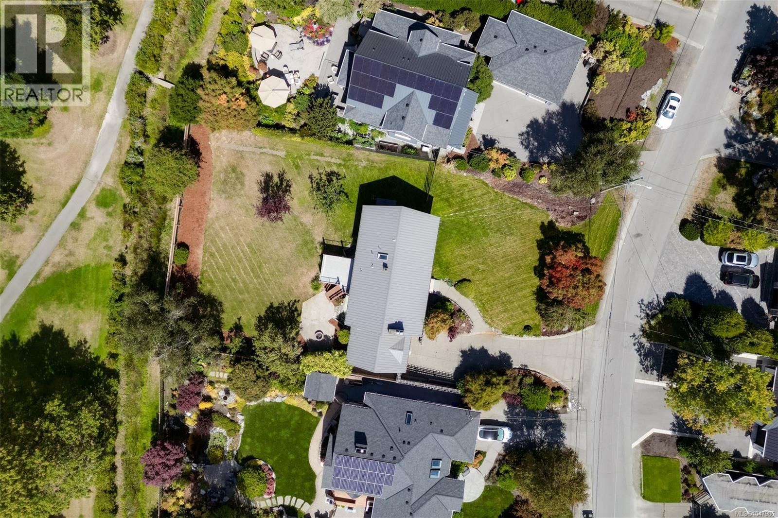 5348 Parker Ave, Saanich