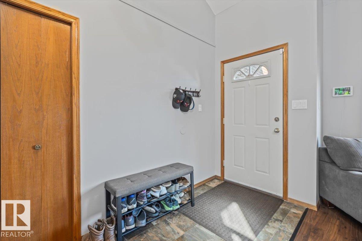 8015 158 ave NW, Mayliewan, Edmonton photo 2