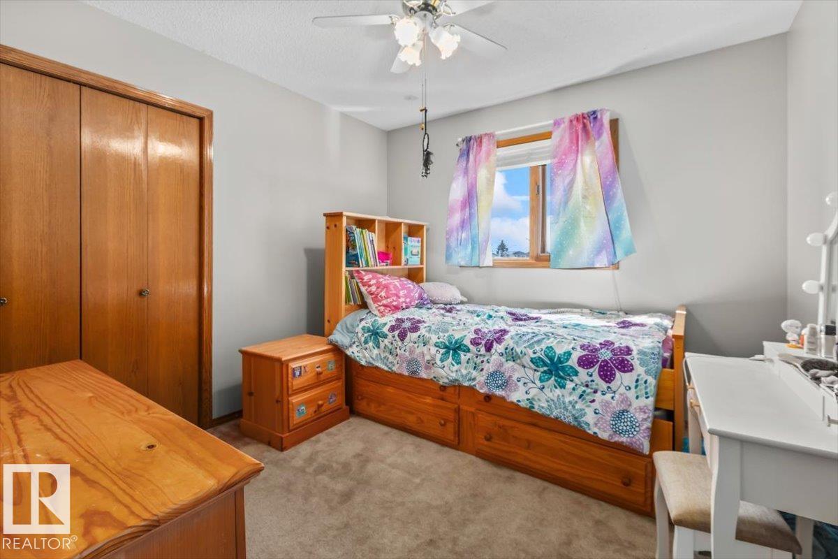 8015 158 AV NW - 23