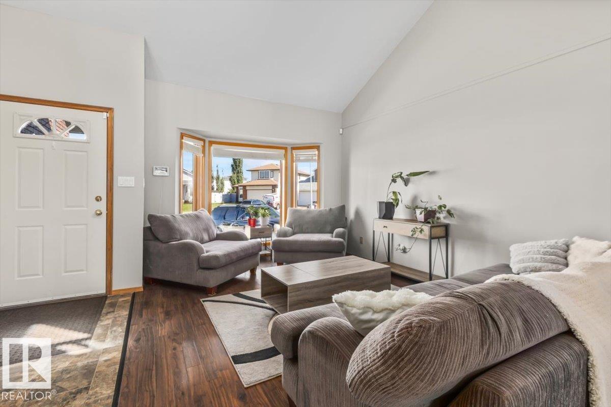 8015 158 ave NW, Mayliewan, Edmonton photo 5