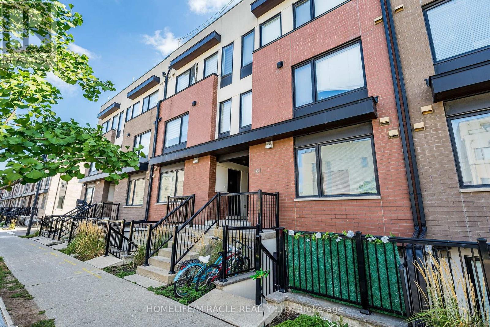 #8 161 WILLIAM DUNCAN ROAD - Image 4