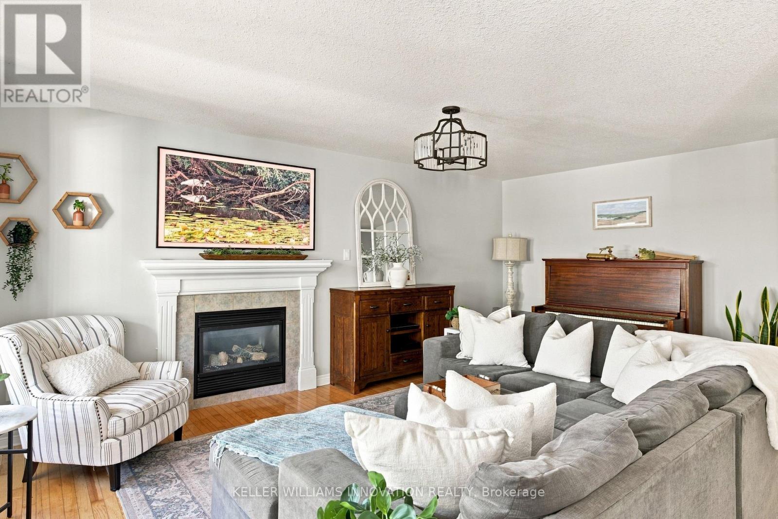 3999 AZALEA CRESCENT - 11