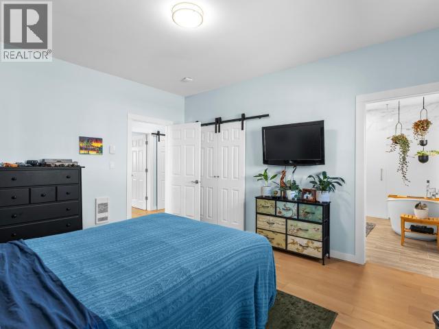 38 OMEGA STREET - 10