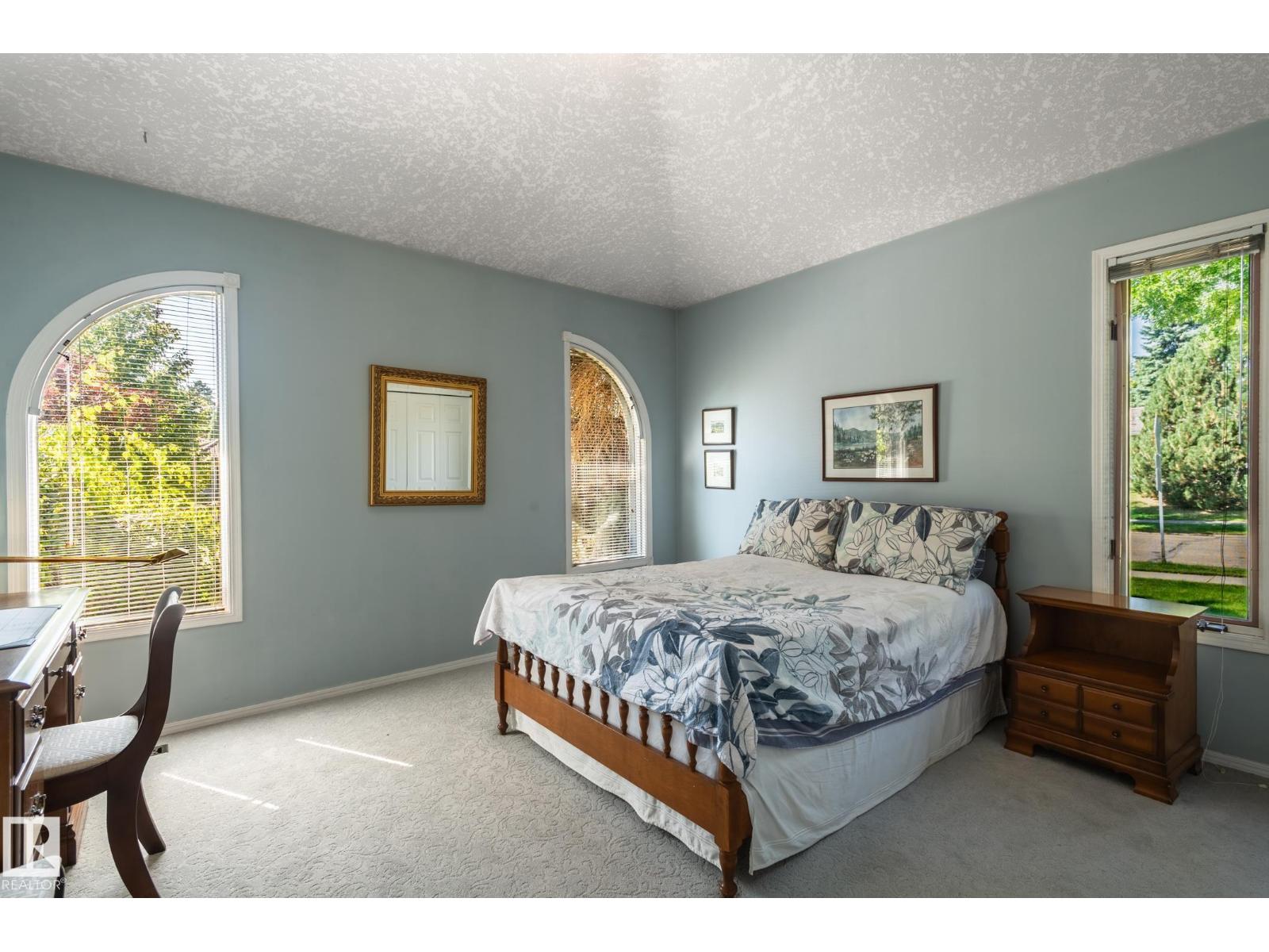 8 EDGEMONT PT - 30
