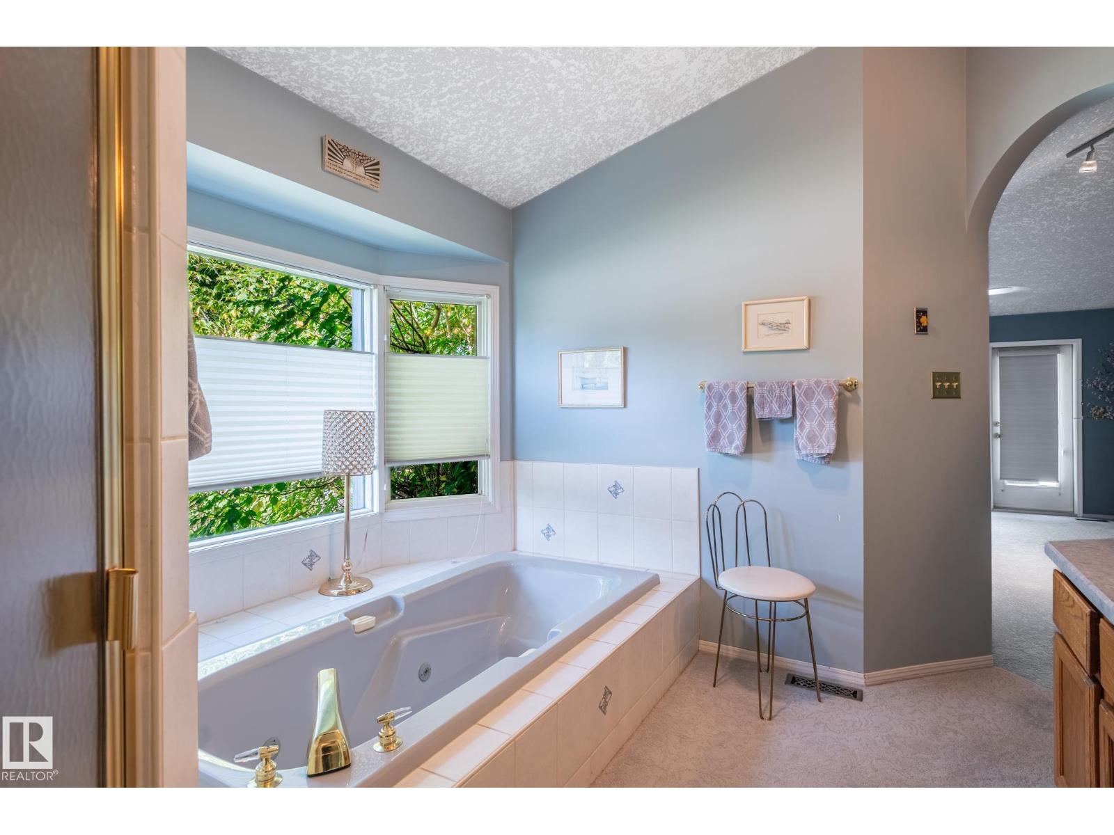8 EDGEMONT PT - Image 37