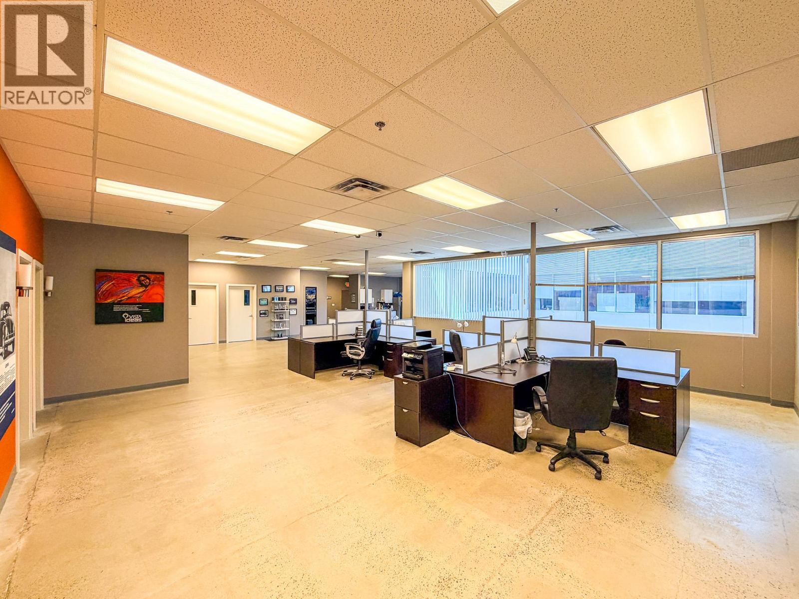 212 1634 Harvey Avenue, Kelowna