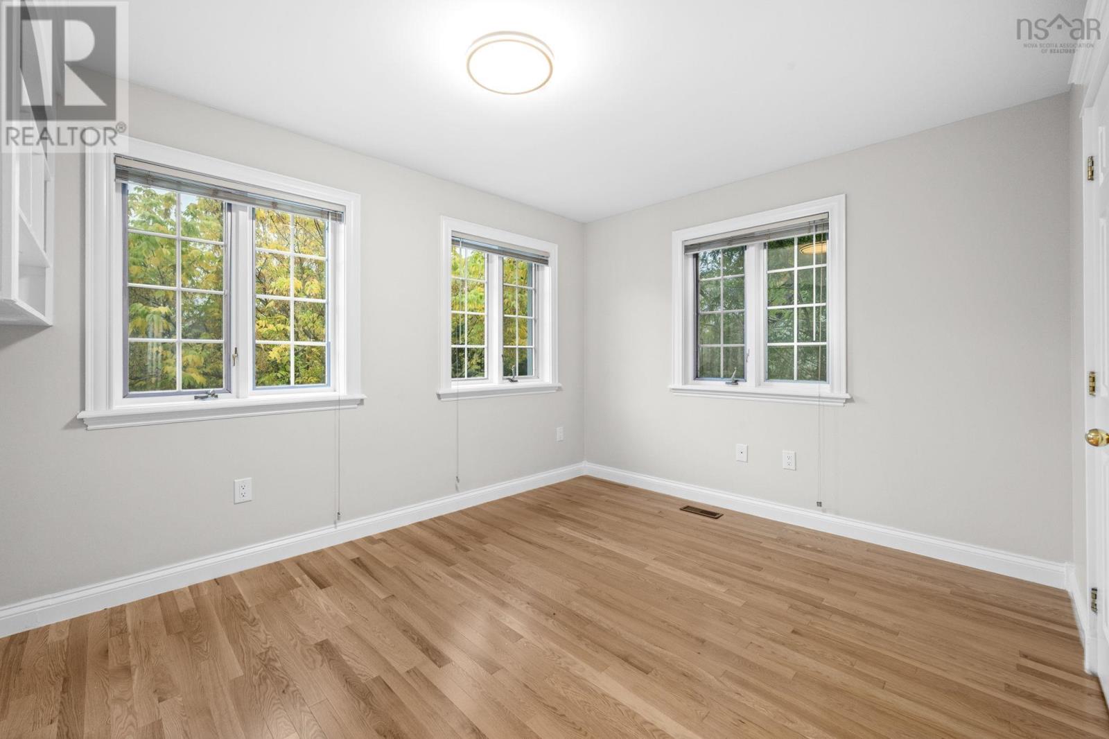 916 Young Avenue - Image 27