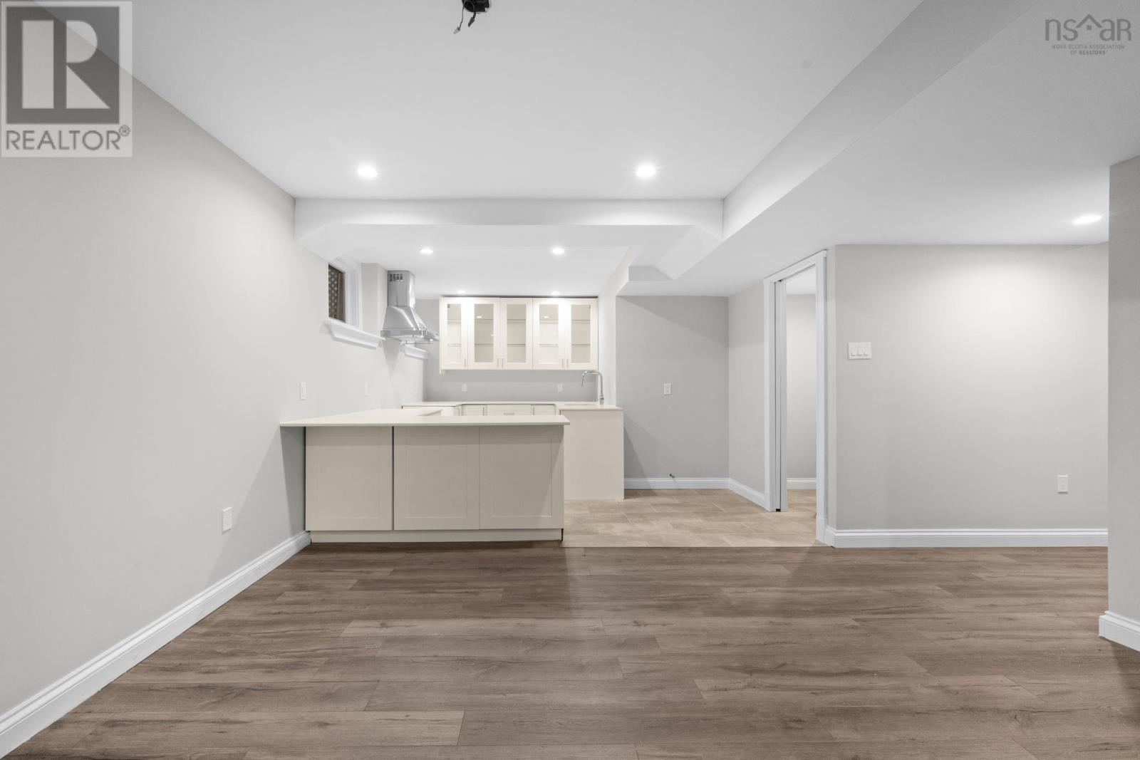 916 Young Avenue - Image 42
