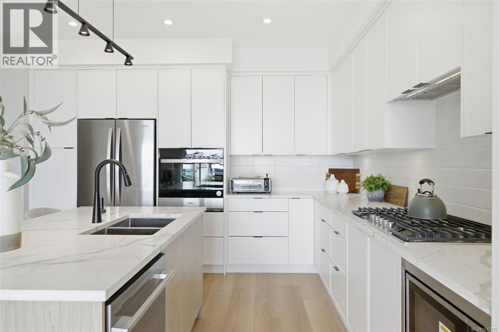 401 1810 Selenite Pl, Langford