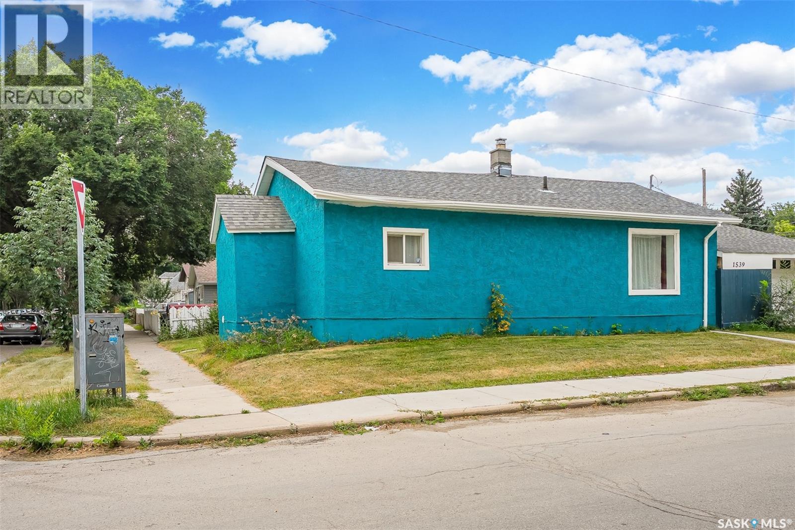 1539 B AVENUE N - 2