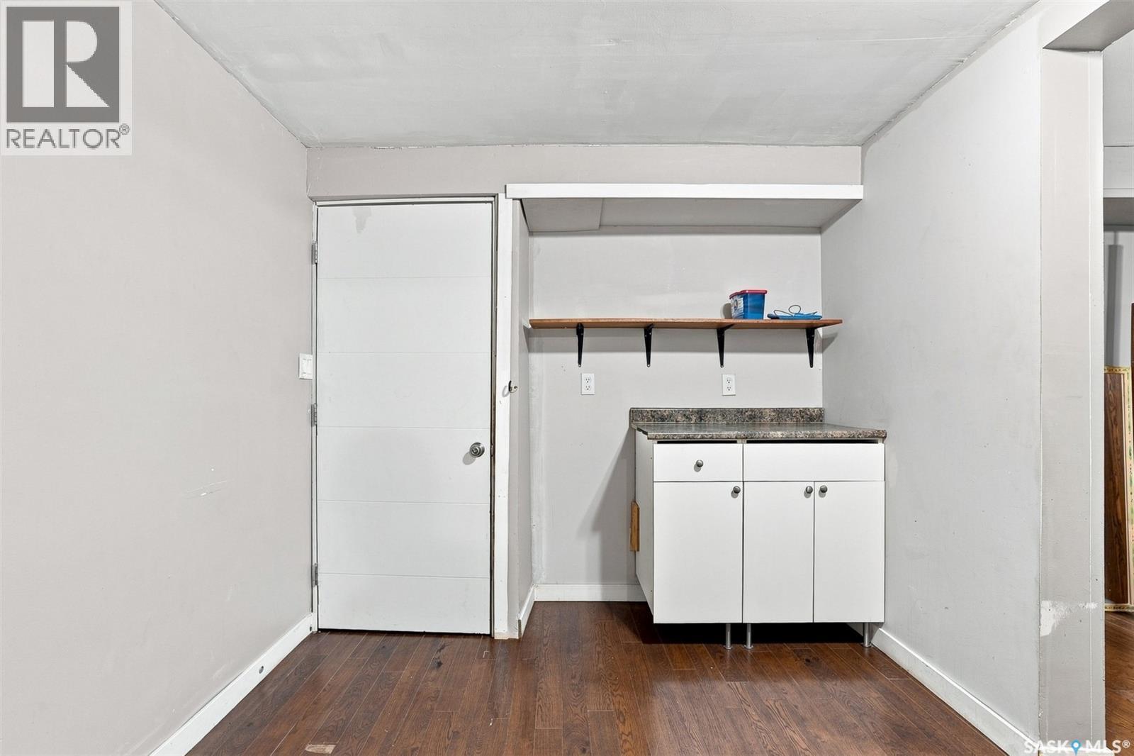 1539 B AVENUE N - Image 21