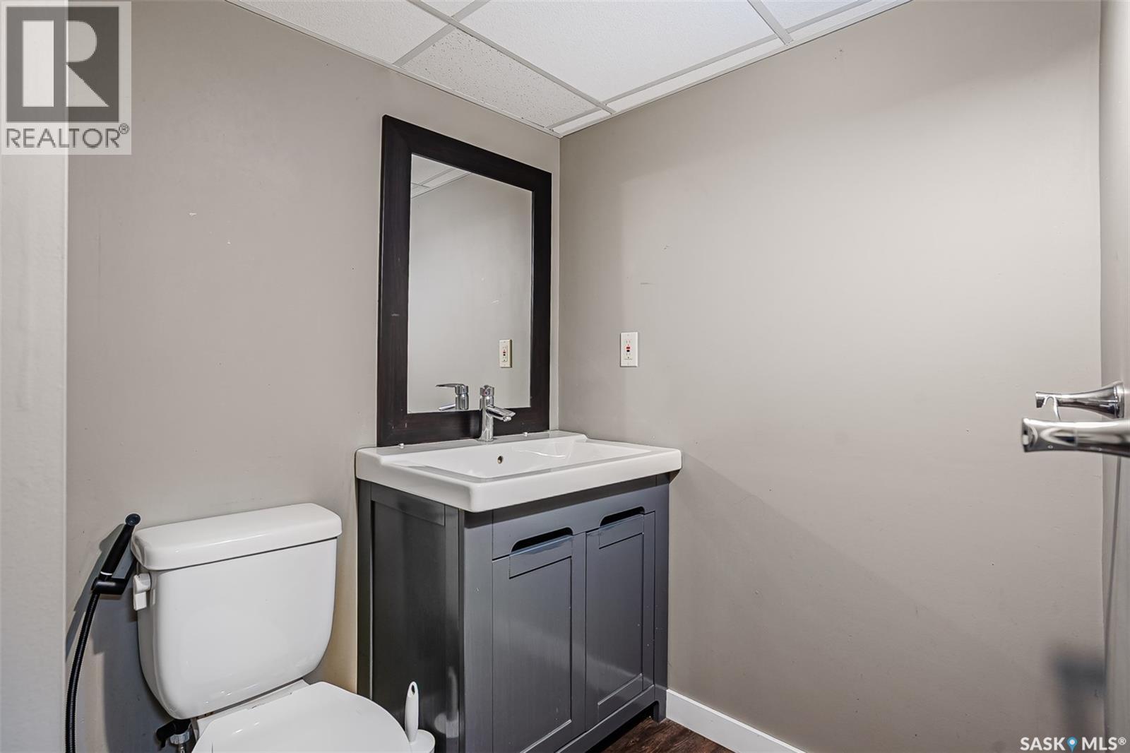1539 B AVENUE N - 32