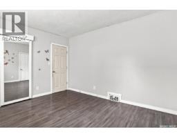 1539 B Avenue N, Saskatoon, SK S7L1G9 Photo 14