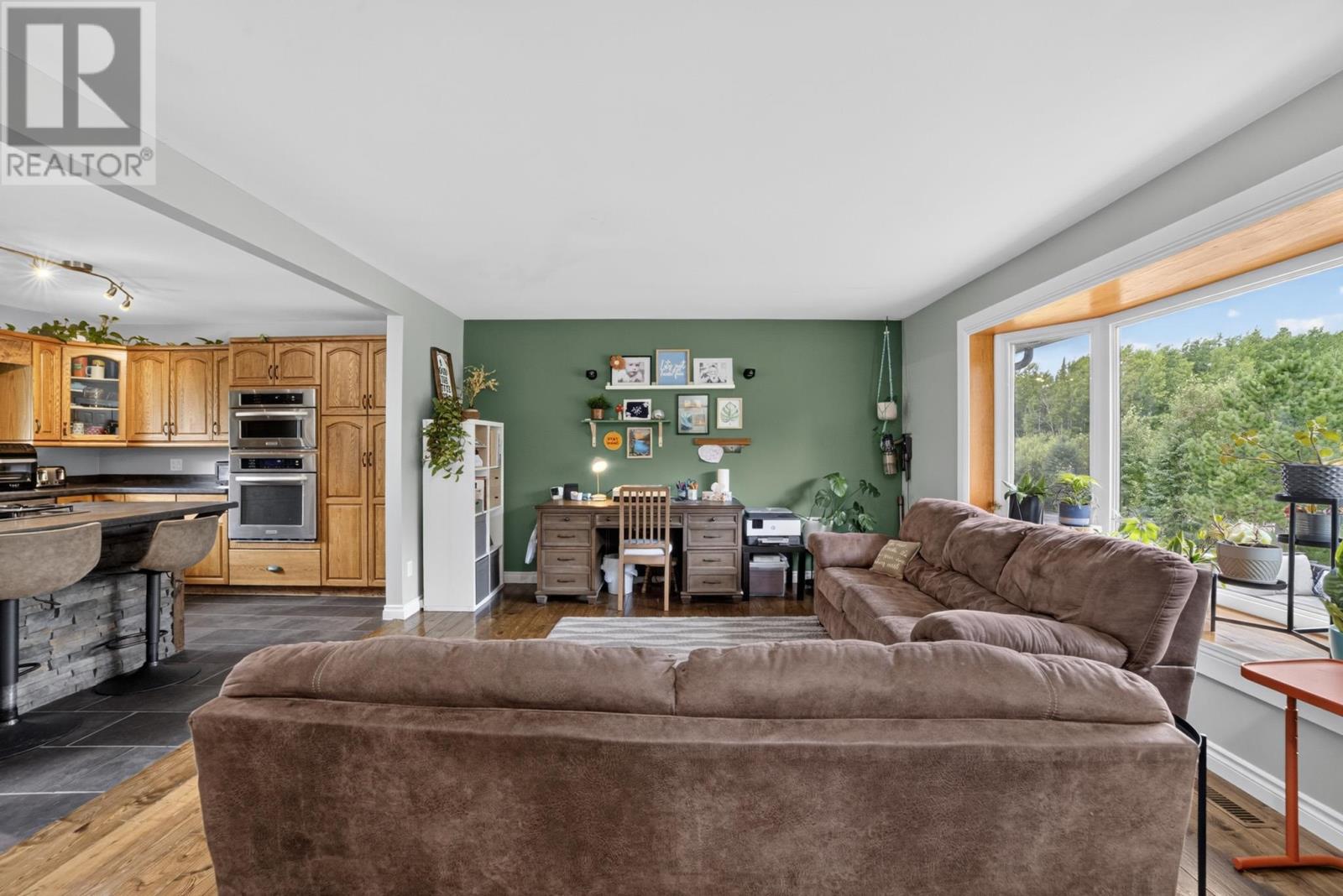 93 Peterson Road - Image 11