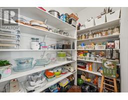 Kitchen - 106 Lavatera Street, Ottawa, ON K1T0R7 Photo 11