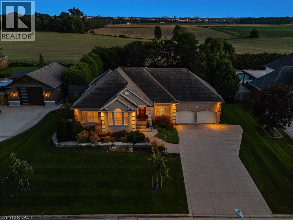26 WEBERLYN Crescent - Image 3