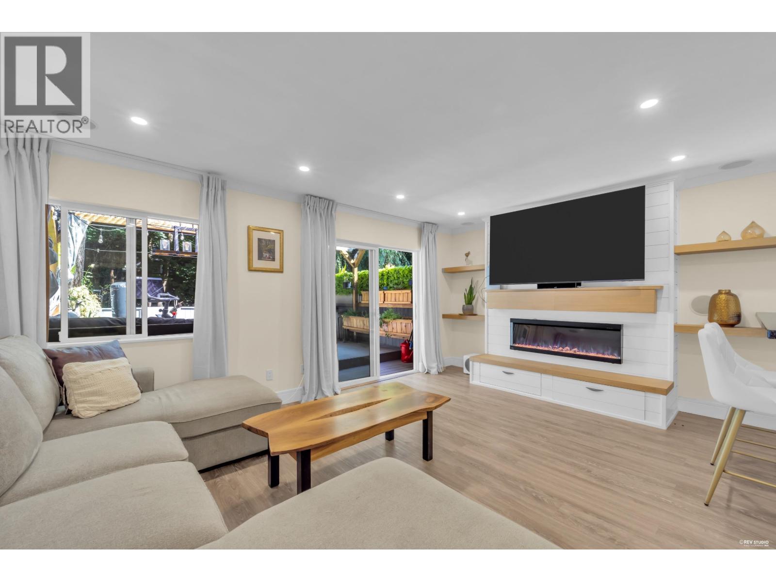 2624 TRETHEWAY DRIVE, Burnaby