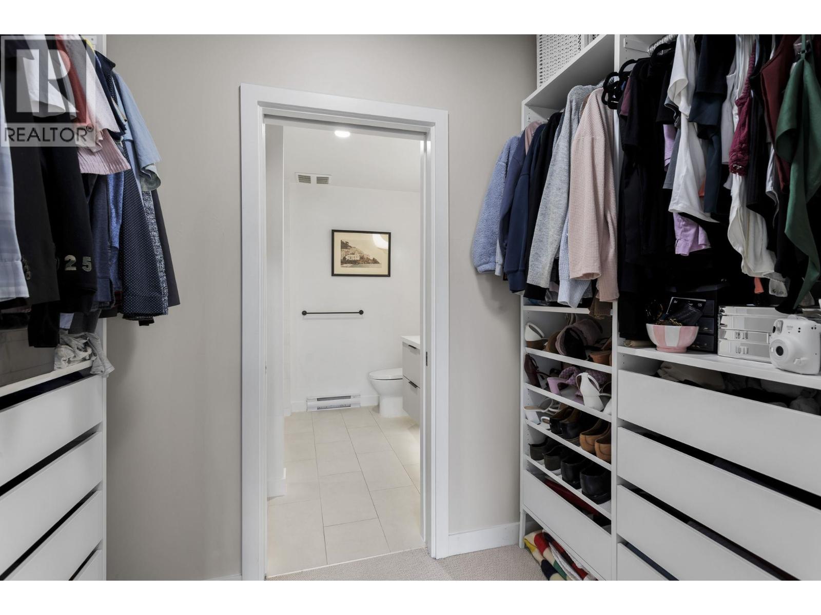 301 3018 ST GEORGE STREET, Port Moody