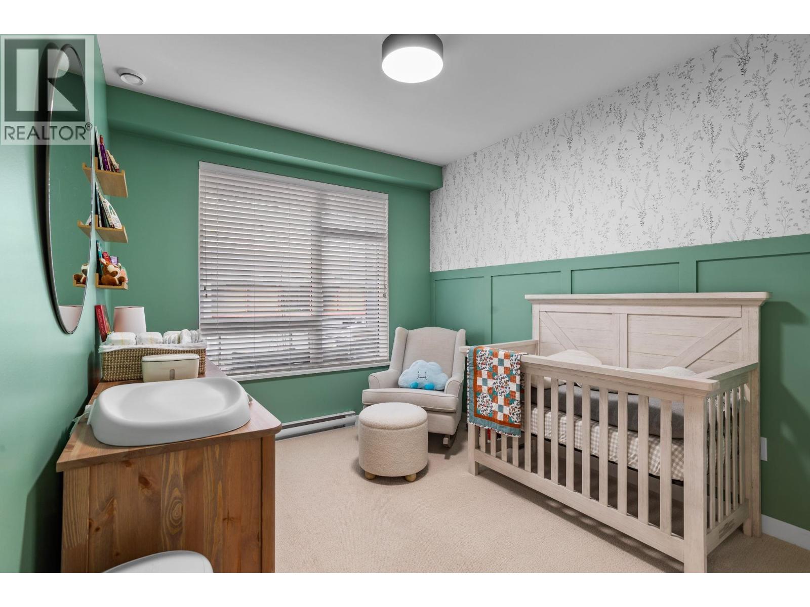 301 3018 ST GEORGE STREET, Port Moody