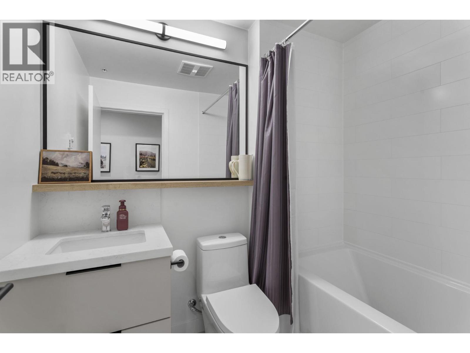 301 3018 ST GEORGE STREET, Port Moody