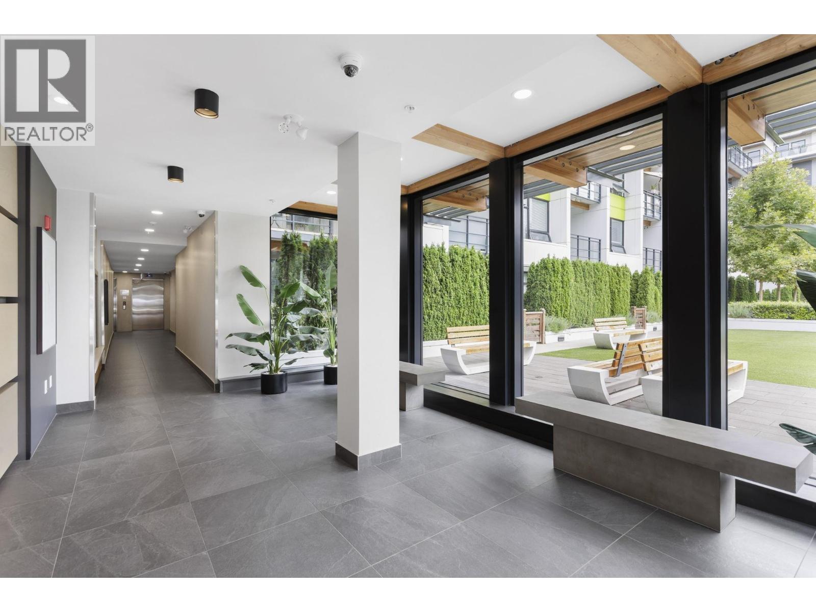 301 3018 ST GEORGE STREET, Port Moody